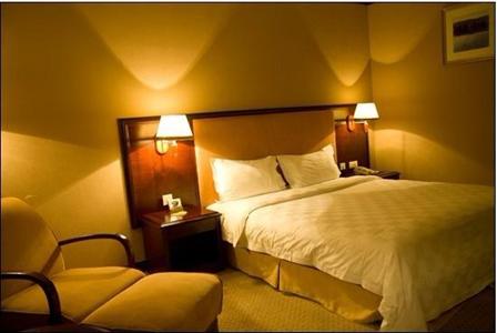 фото отеля Four Seas Hotel