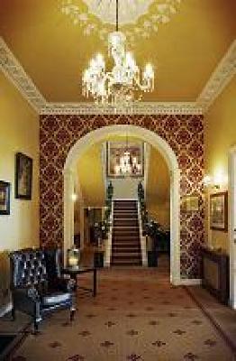 фото отеля Castle Oaks House Hotel