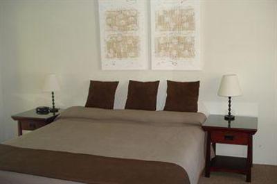 фото отеля Tropical Nites Holiday Townhouse Hotel Port Douglas