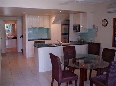 фото отеля Tropical Nites Holiday Townhouse Hotel Port Douglas