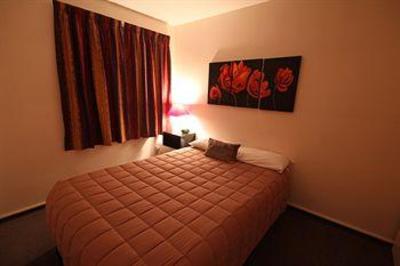 фото отеля Avalon Court Accommodation