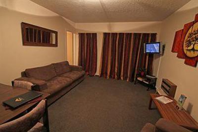 фото отеля Avalon Court Accommodation