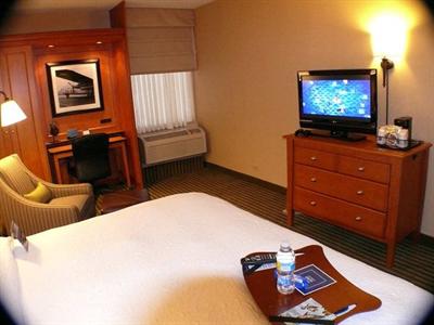 фото отеля Hampton Inn Chicago-O'Hare International Airport