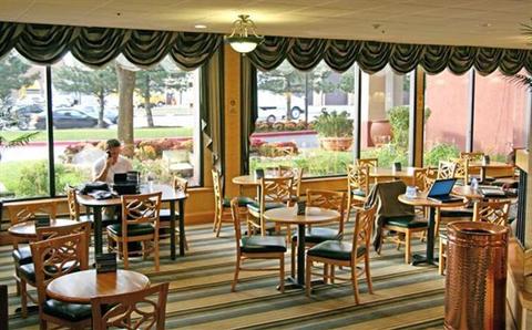фото отеля Hampton Inn Chicago-O'Hare International Airport