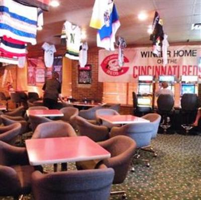 фото отеля Canway Inn & Suites
