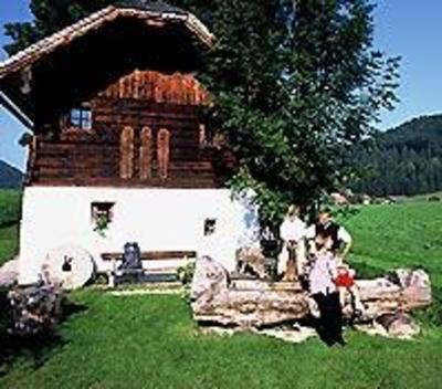 фото отеля Kehl Bauer Farmhouse Cottages Hof Bei Salzburg