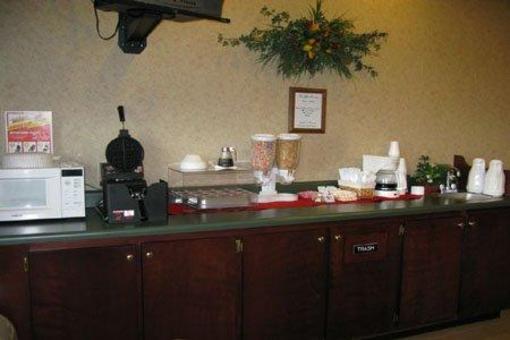 фото отеля Deerfield Inn and Suites Steele