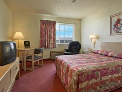 фото отеля Super 8 Motel Forest City