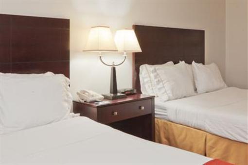фото отеля Holiday Inn Express Rensselaer