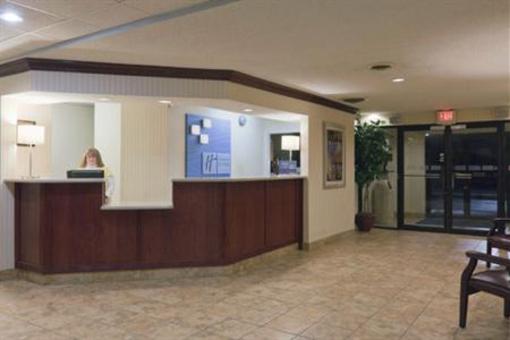 фото отеля Holiday Inn Express Rensselaer