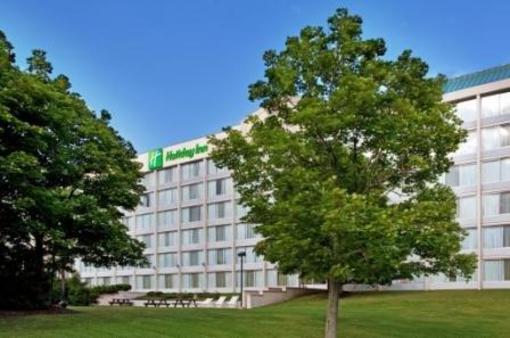 фото отеля Holiday Inn Strongsville