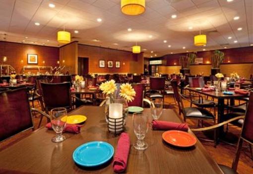фото отеля Holiday Inn Strongsville