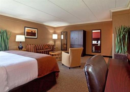 фото отеля Holiday Inn Strongsville