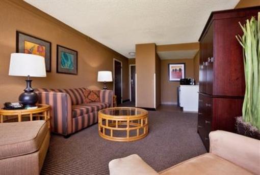 фото отеля Holiday Inn Strongsville