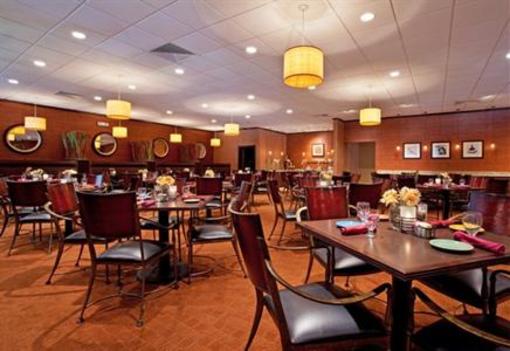 фото отеля Holiday Inn Strongsville