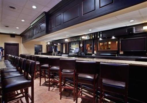 фото отеля Holiday Inn Strongsville