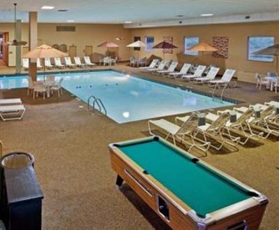 фото отеля Holiday Inn Strongsville