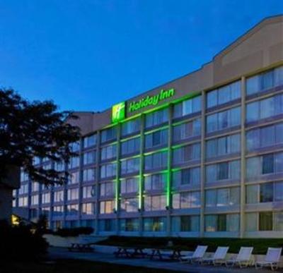 фото отеля Holiday Inn Strongsville
