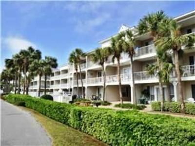 фото отеля ResortQuest Vacation Rentals Grand Caribbean Destin