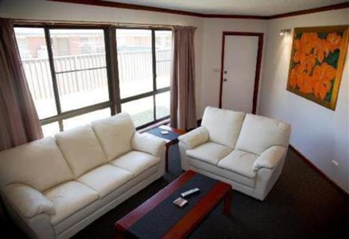 фото отеля Central Serviced Apartments