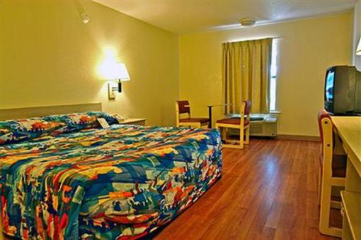 фото отеля Motel 6 North Laredo