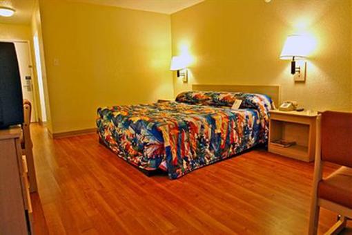 фото отеля Motel 6 North Laredo
