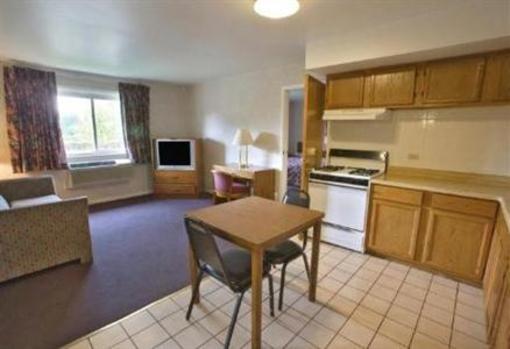фото отеля Budgetel Hotel Glen Ellyn