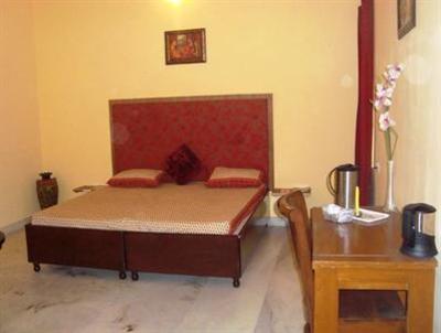 фото отеля Blue Skies Guest House Jaipur
