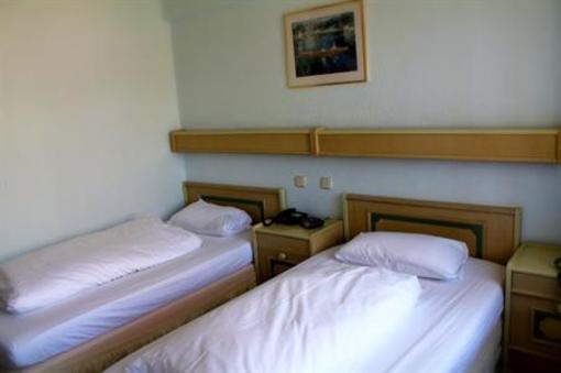 фото отеля Hotel Central-Schweizerhof
