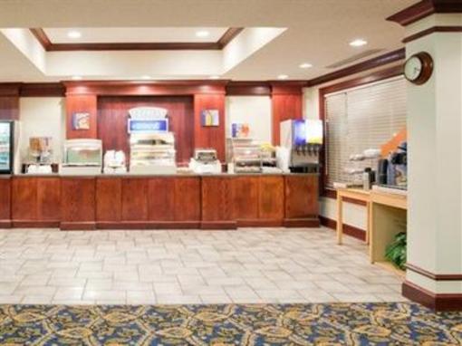 фото отеля Holiday Inn Express Superior