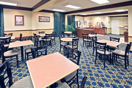 фото отеля Holiday Inn Express Tahlequah