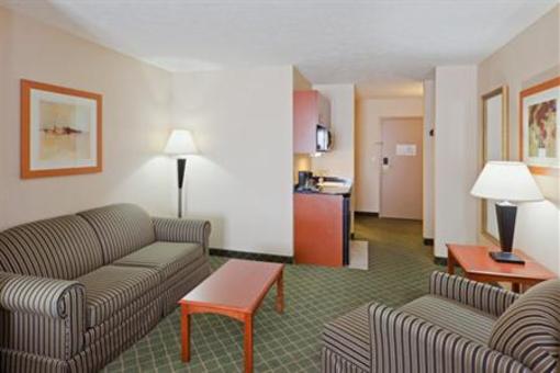фото отеля Holiday Inn Express Hotel & Suites University Kent (Ohio)