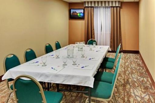 фото отеля Holiday Inn Express Suites Hamburg