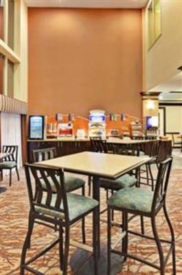 фото отеля Holiday Inn Express Suites Hamburg
