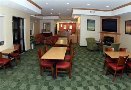 фото отеля TownePlace Suites Detroit Warren