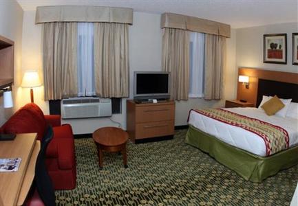 фото отеля TownePlace Suites Detroit Warren
