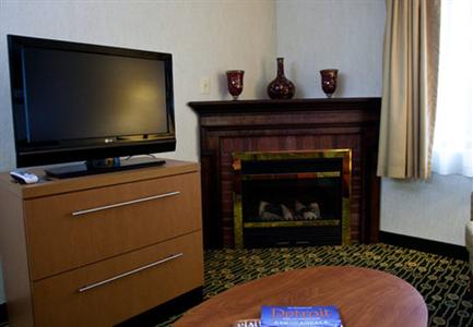 фото отеля TownePlace Suites Detroit Warren