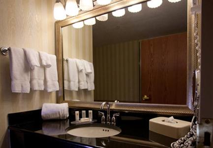 фото отеля TownePlace Suites Detroit Warren