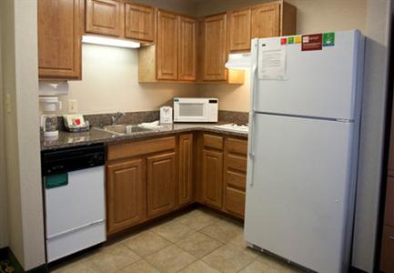 фото отеля TownePlace Suites Detroit Warren