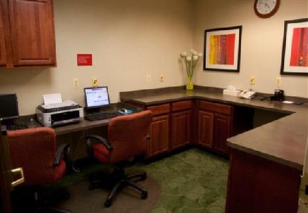 фото отеля TownePlace Suites Detroit Warren