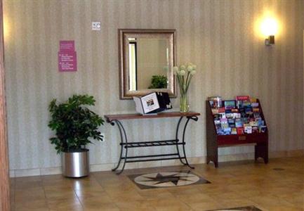 фото отеля TownePlace Suites Detroit Warren