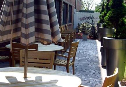 фото отеля TownePlace Suites Detroit Warren