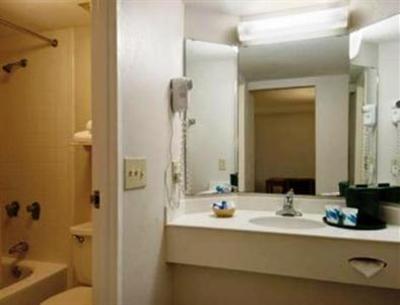 фото отеля Baymont Inn and Suites Houston I-45 North
