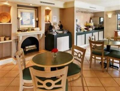 фото отеля Baymont Inn and Suites Houston I-45 North