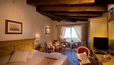 фото отеля Colonna Beach Hotel & Resort Arzachena