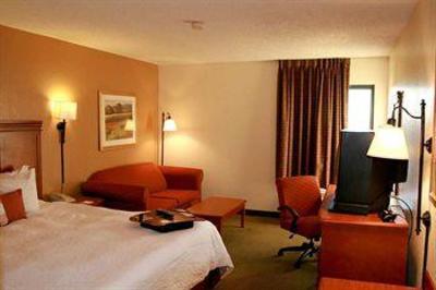 фото отеля Hampton Inn Memphis-I-240 at Thousand Oaks