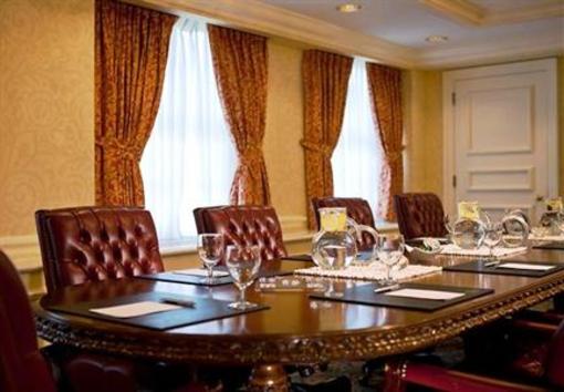 фото отеля Renaissance Mayflower Hotel
