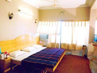 фото отеля Hotel Maadhini