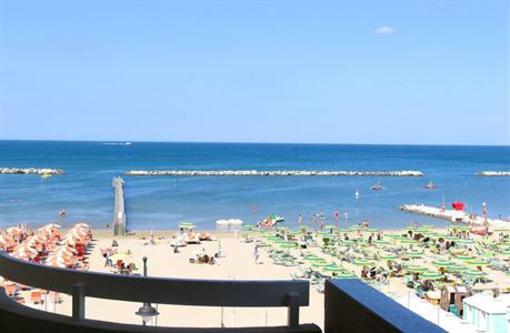 фото отеля Hotel Colorado Cesenatico