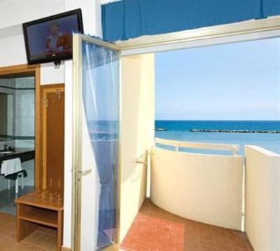 фото отеля Hotel Colorado Cesenatico